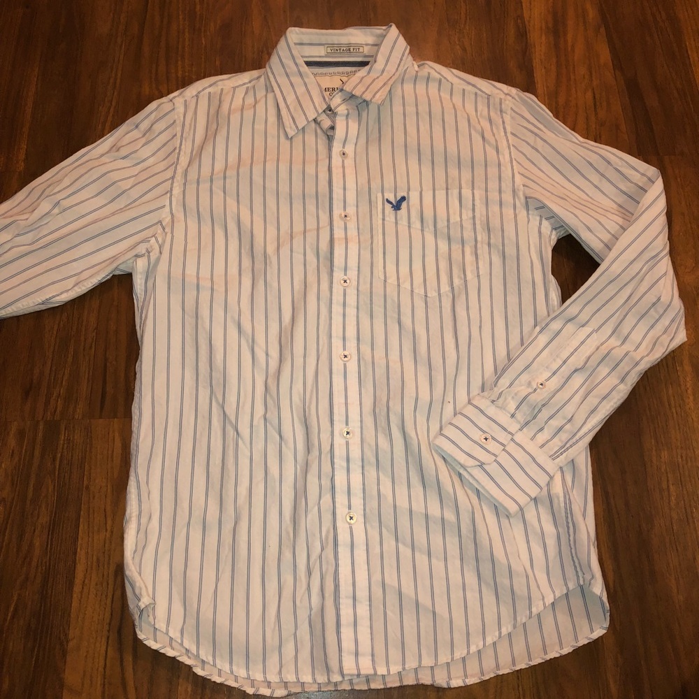 American eagle button down top